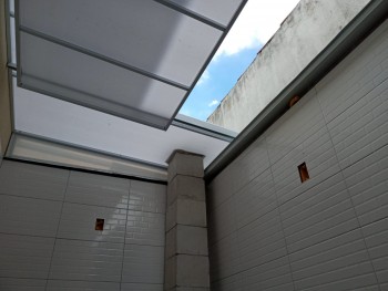 Cobertura Retrátil em Policarbonato em Mauá