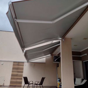 Toldo Articulado com Controle Remoto